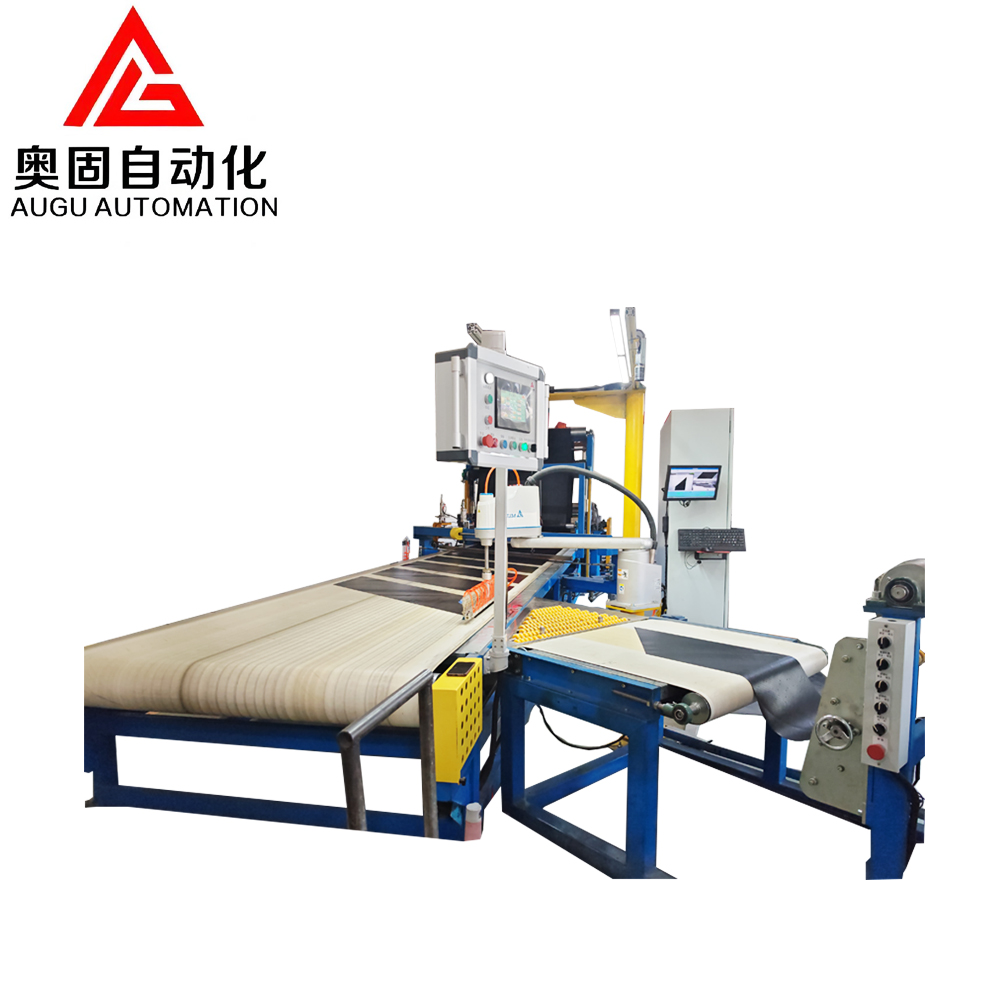 Pahalang na Bias Cutting Machine: Ang Advanced na Teknolohiya ay humahantong sa mahusay na produksyon